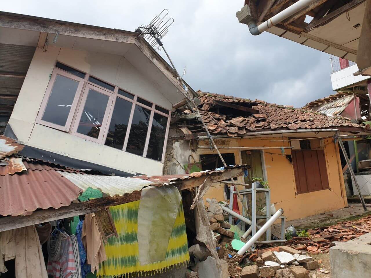 AMAROOSSA PEDULI GEMPA CIANJUR — image 1