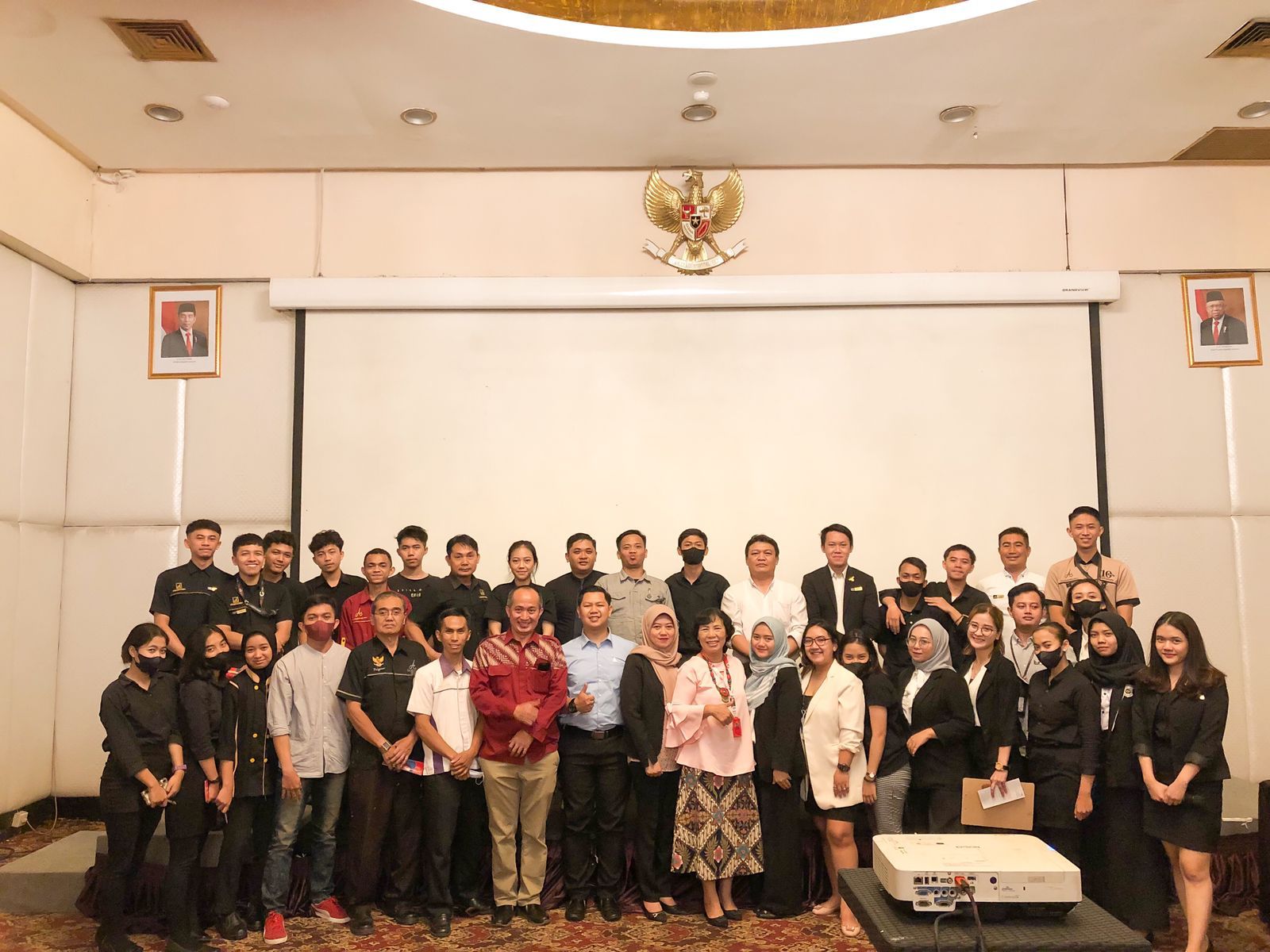 IFG Training, General Staff Meeting and 17 August Doorprize THE AMAROOSSA HOTEL BANDUNG — image 3