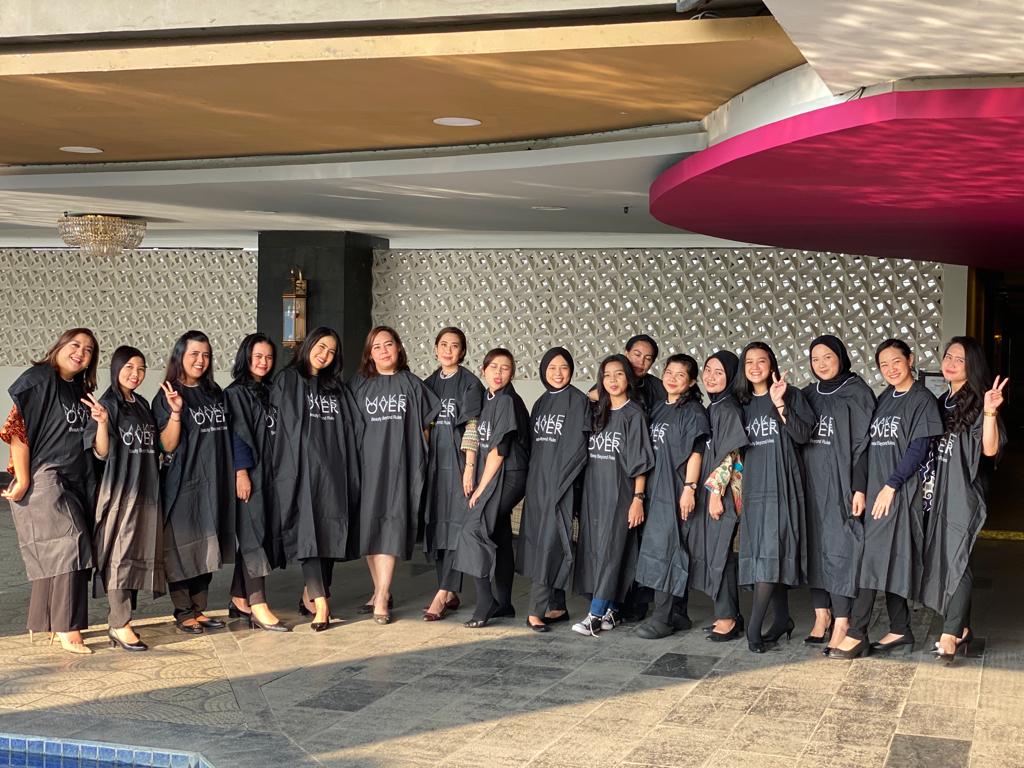 Optimalkan Pelayanan dengan Tampil Menarik , Hotel Amaroossa Grande Bekasi Gelar Beauty Class. — image 2